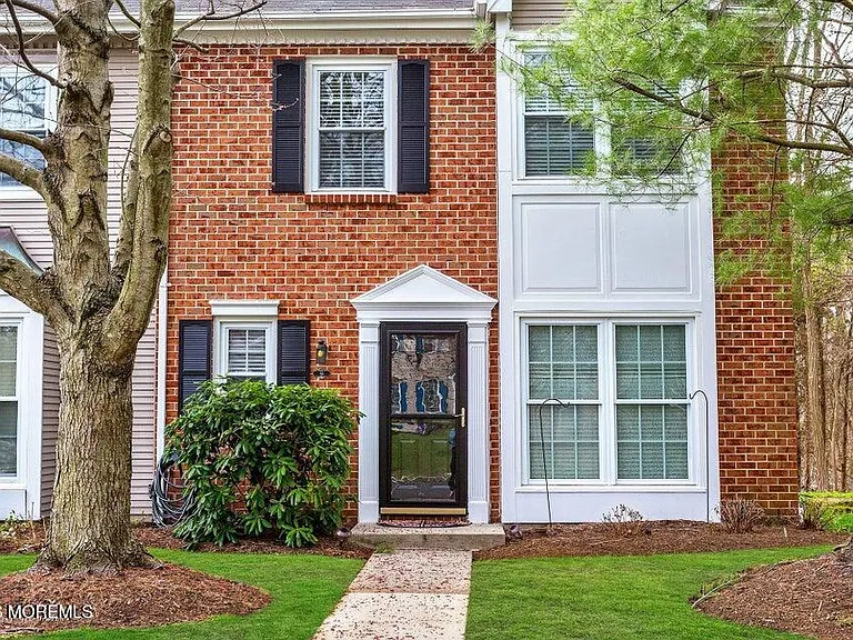 66 Secretariat Ct — Photo 1