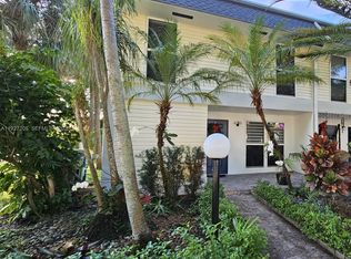 Hollywood Gardens, Hollywood, FL 33021