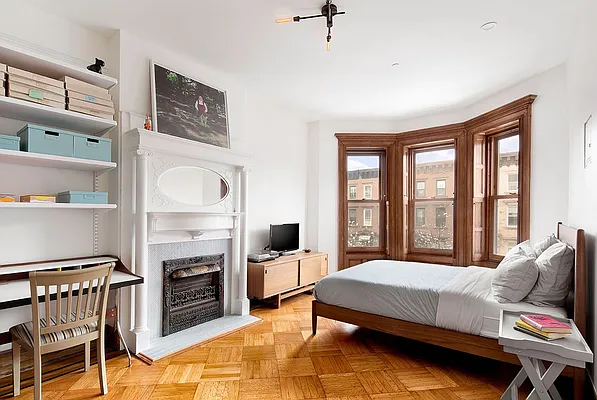 Sold by Compass | media 26