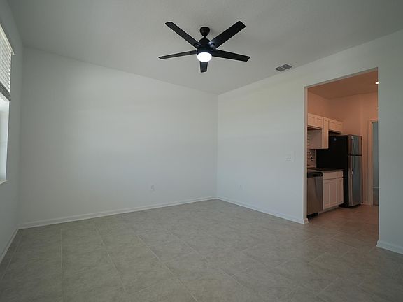 4th image of 34012 Blossom Ln #1