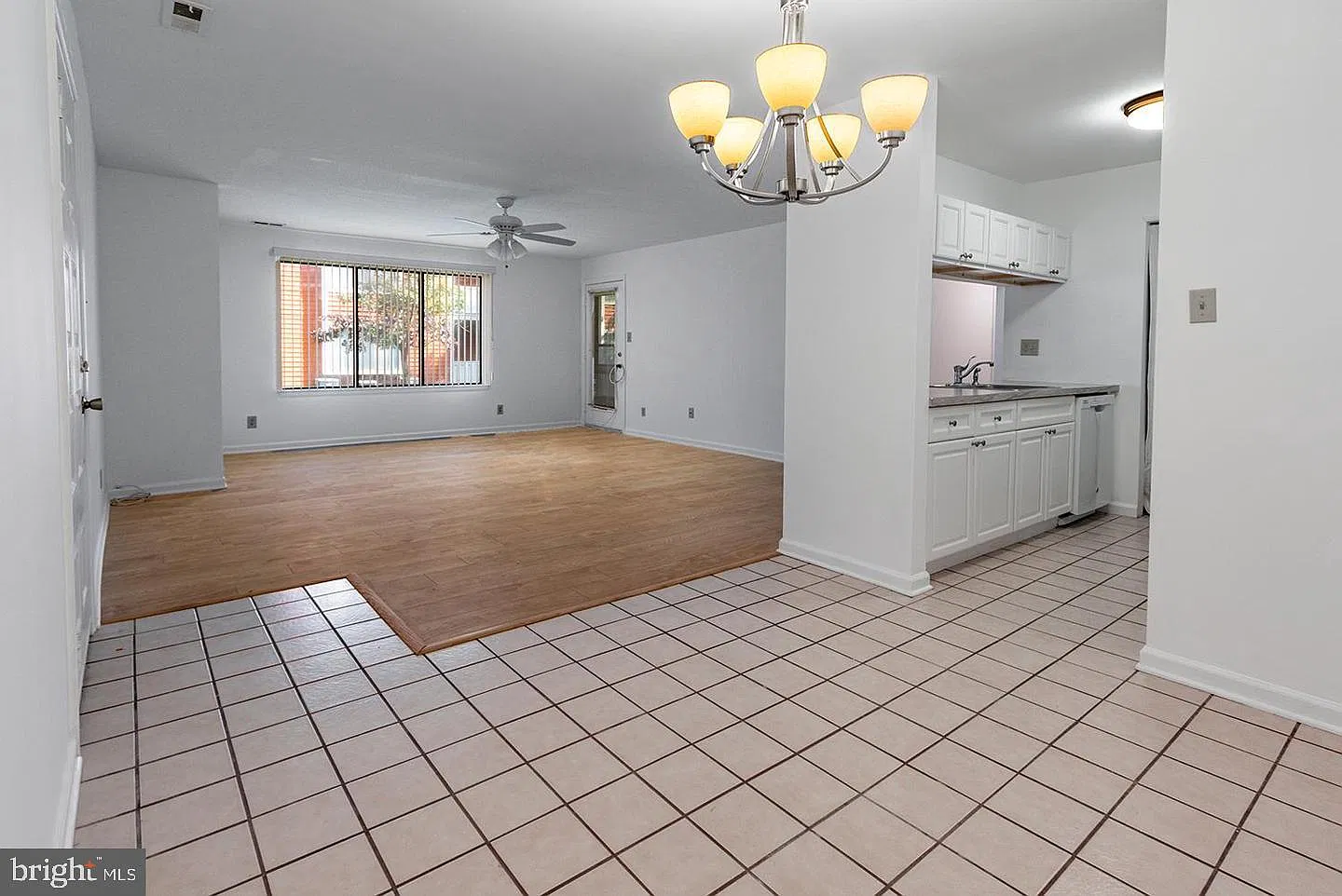2 bed, 2.0 bath, 1032 sqft, $2,450 — Photo 2
