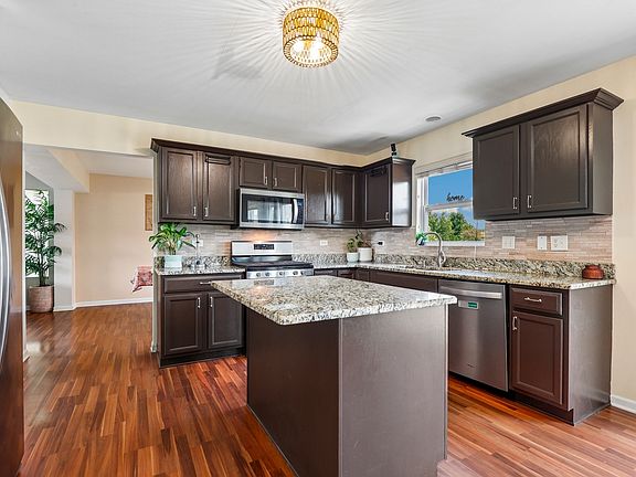 5th image of 2782 Hobbs Ct