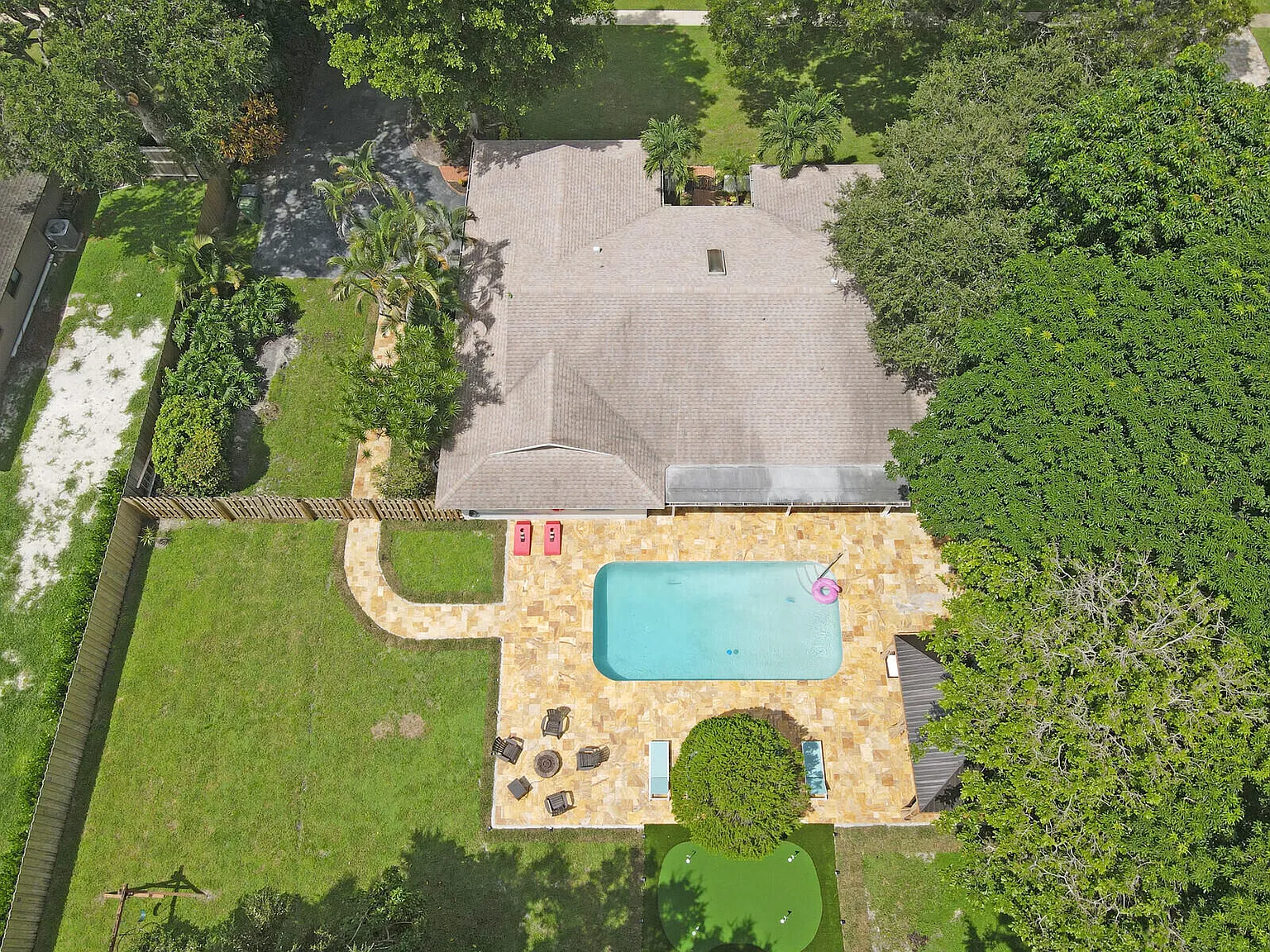 6 bed, 3.0 bath, 2172 sqft, $8,500 — Photo 3