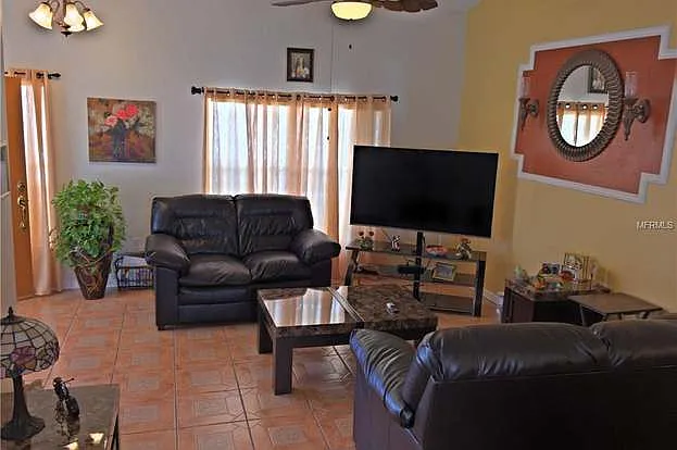 2402 Knightsbridge Blvd — Photo 38