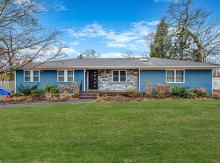 124 King Rd, Rocky Point, NY 11778