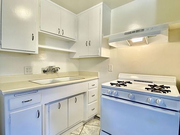 4th image of 25601 Crenshaw Blvd APT C