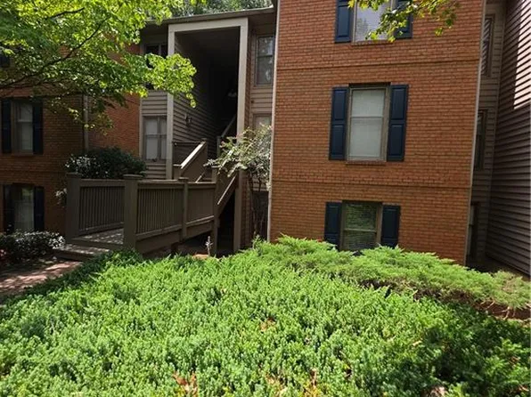 904 Garden Ct, Sandy Springs, GA 30328