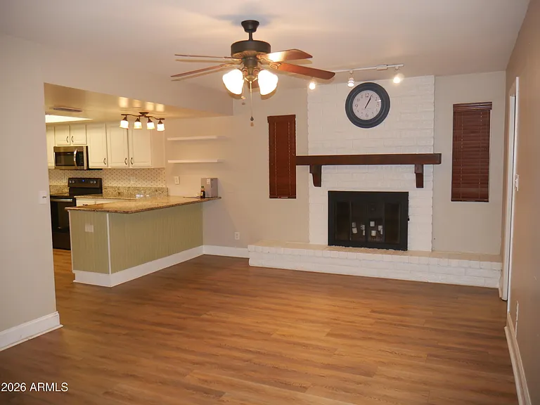 1201 W Loughlin Dr — Photo 6