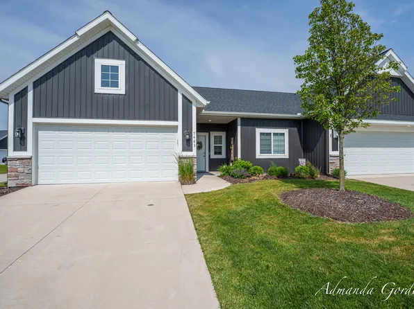 7483 Hardwood St #79, Caledonia, MI 49316