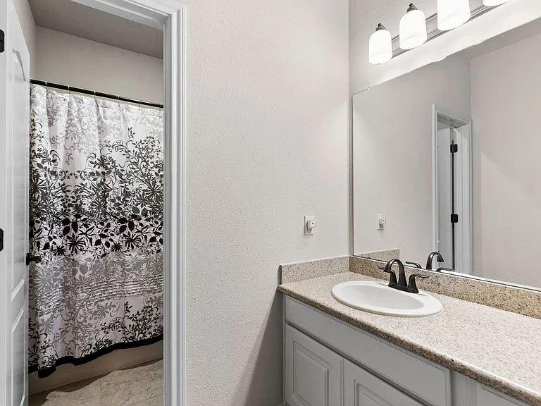 18900 N Bee Cave Springs Cir — Photo 38