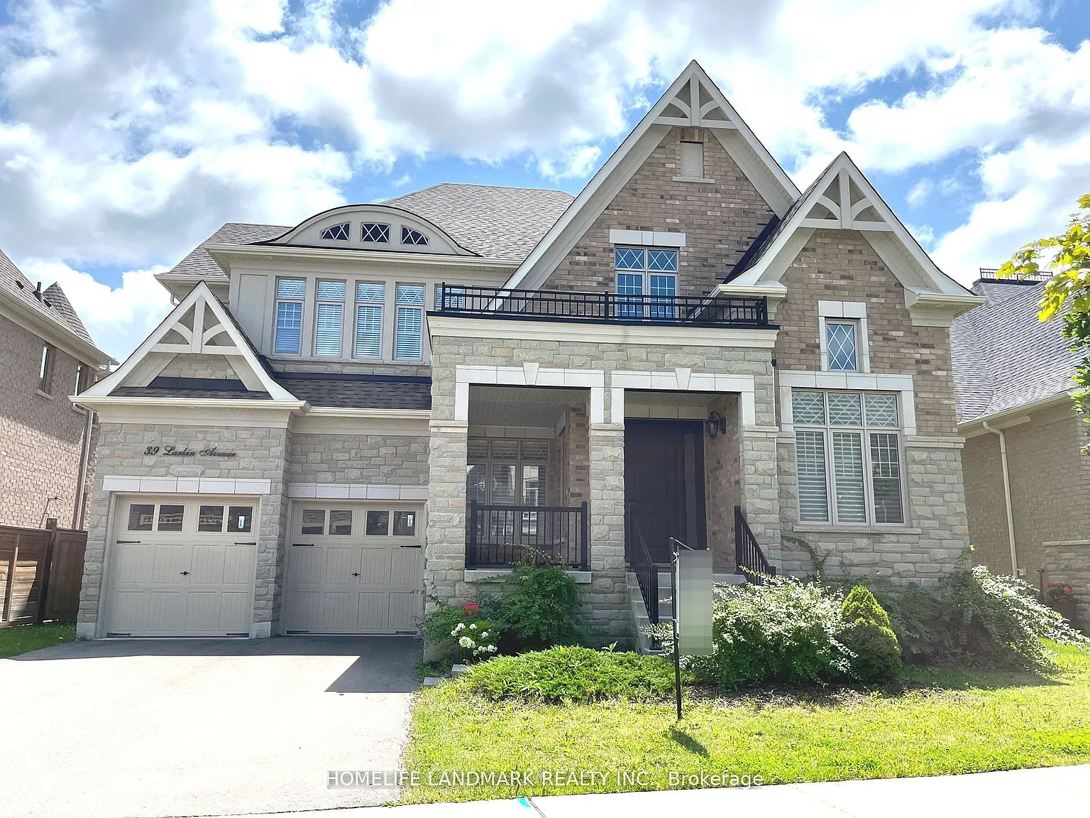 4 bed, $5,300 — Photo 1