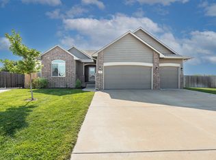 231 W Sunrise Cir, Rose Hill, KS 67133