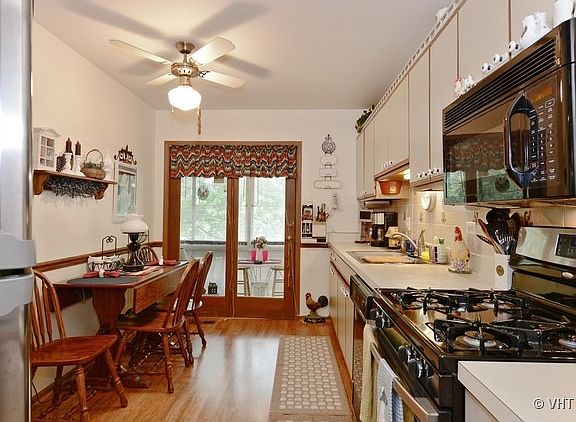 3rd image of 17534 Drummond Dr #17534