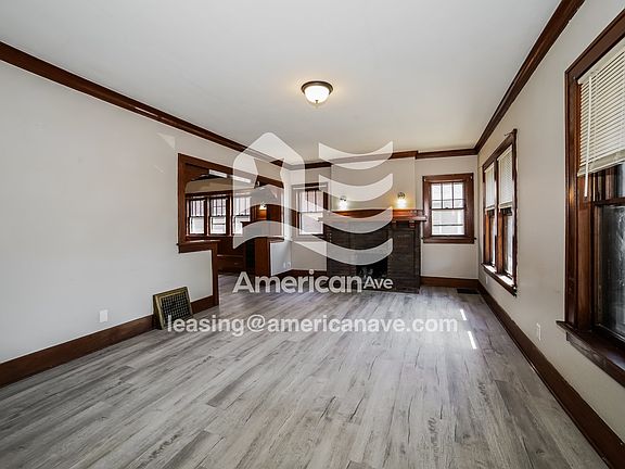 1346891_003_living_room_14011193.jpg