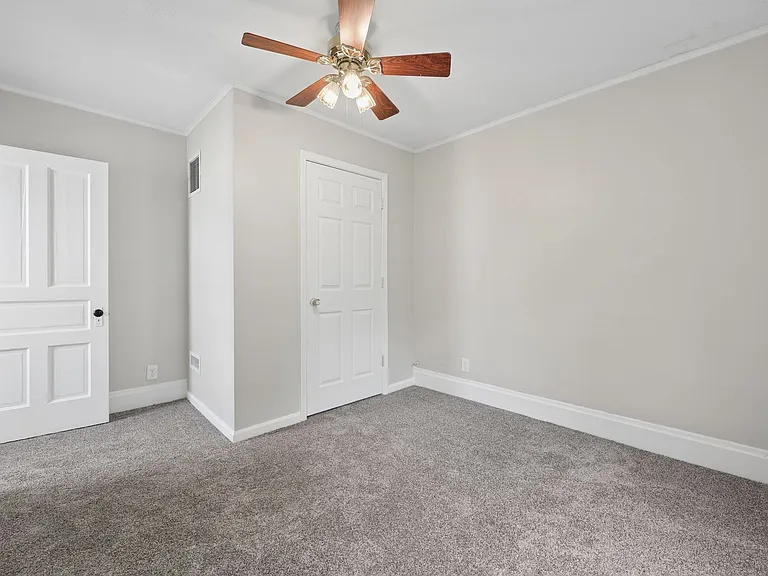 191 S Williams St — Photo 25