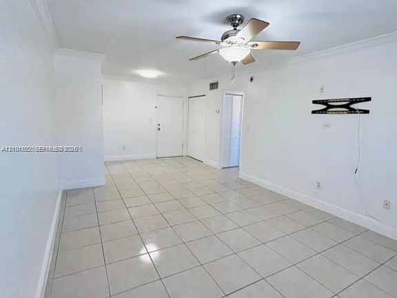 3rd image of 606 W 81st St APT 224
