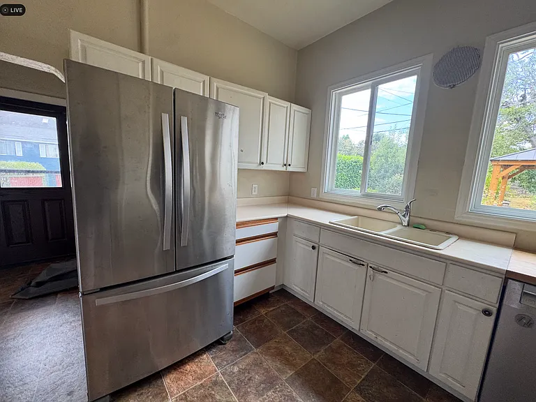 3306 S Oregon St — Photo 6