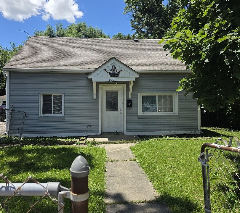 1st image of 226 N Farnsworth Ave