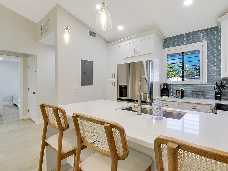 523 Club Dr — Photo 13