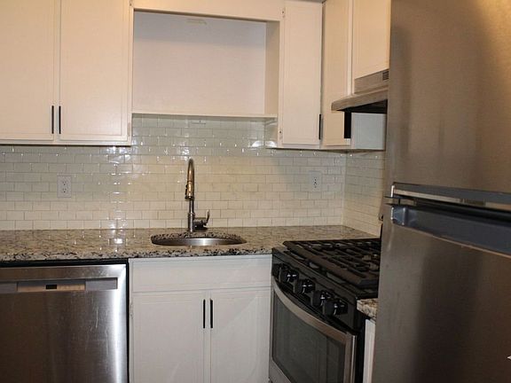 4th image of 5 Bayard Rd APT 202