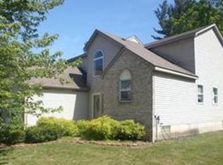 21797 Rose Hollow Dr, Southfield, MI 48075