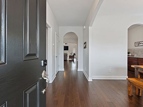 5th image of 2167 Chaucer Park Ln