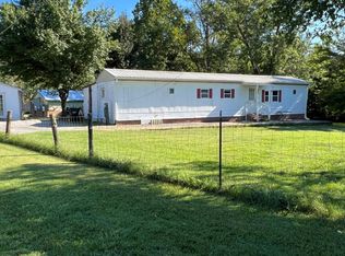 3853 Bradshaw Rd, Salem, VA 24153