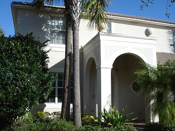 2nd image of 8039 Murano Cir