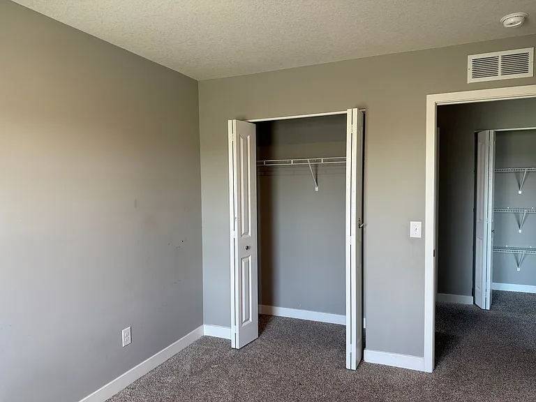 13144 Zachary Ln N — Photo 17