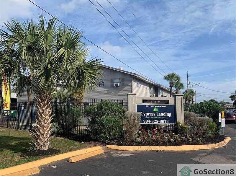 2nd image of 4847 Moncrief Rd #6