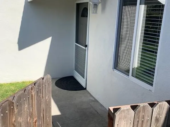 221 E 21st St, Costa Mesa, CA 92627