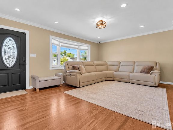 2nd image of 44 Shirley Blvd