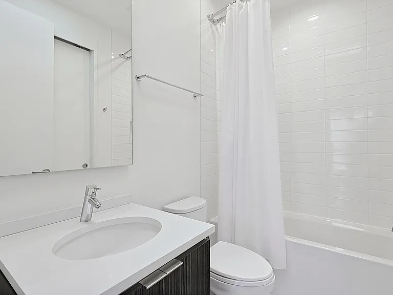2706 Throckmorton St #D — Photo 7