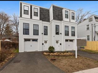 38 W Washington Ave #B, Stamford, CT 06902