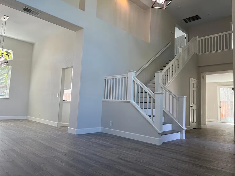 2454 Whispering Oaks Dr — Photo 7