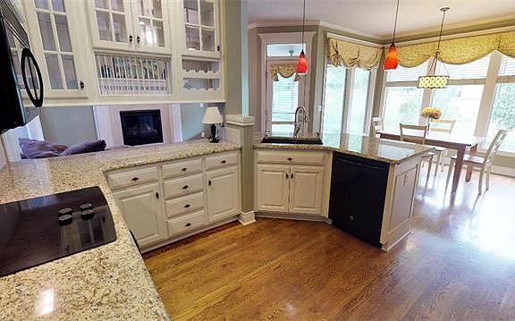 5th image of 10104 River Hills Dr