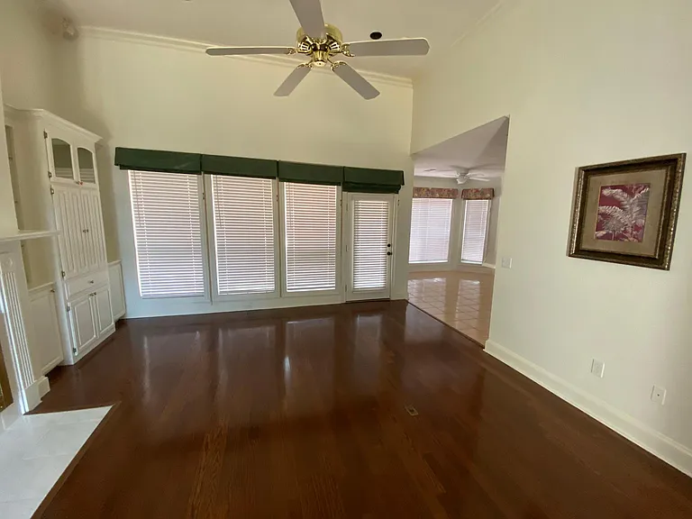 108 Woodland Hills Blvd — Photo 4