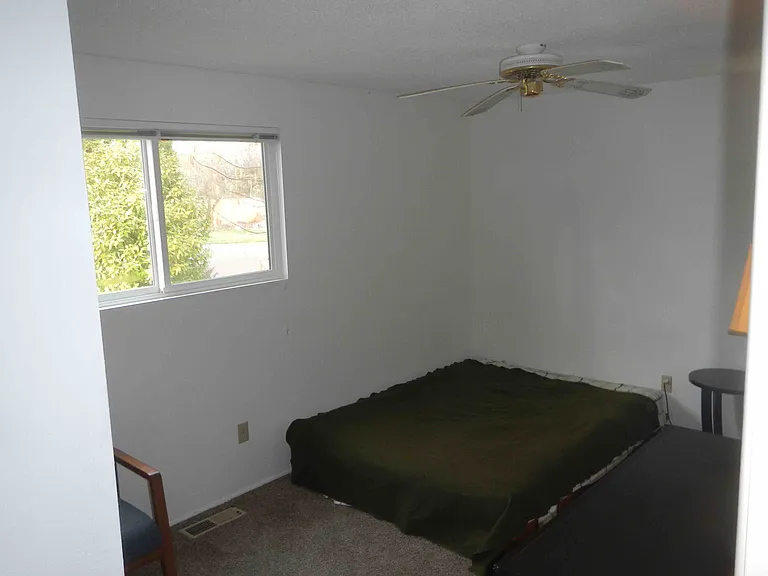 1715 SE Bethel St — Photo 10