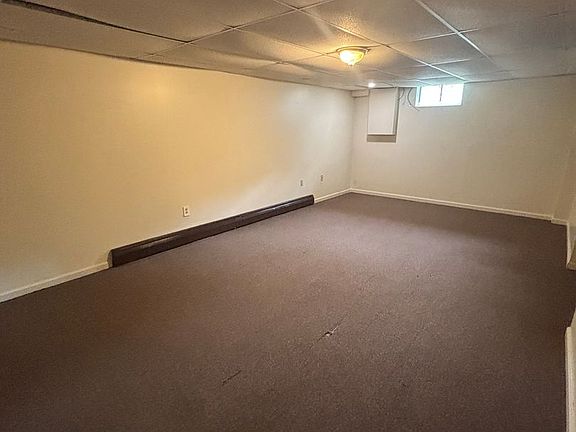 3rd image of 216 Woodcock Dr