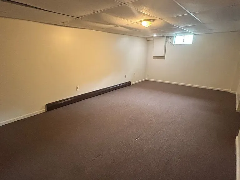216 Woodcock Dr — Photo 3