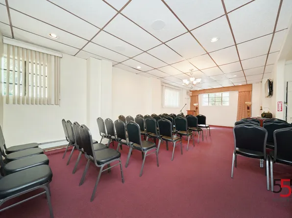 246 Brooklyn Avenue image 6 of 25