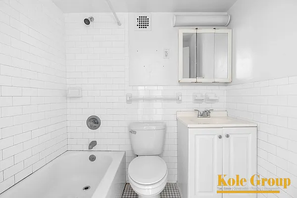 Rented by Kole Group | media 12