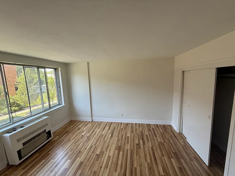 1000 East Ave #204 — Photo 15