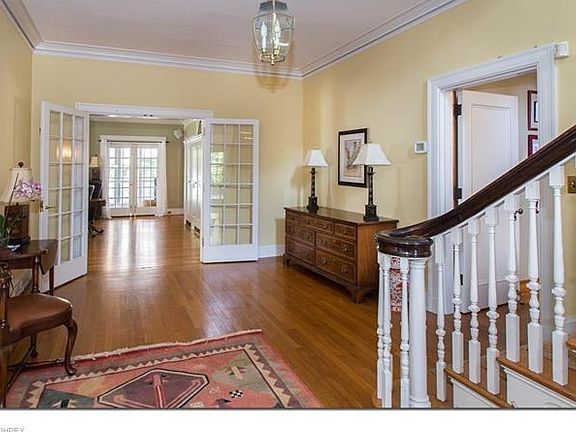 2nd image of 3097 Fairmount Blvd