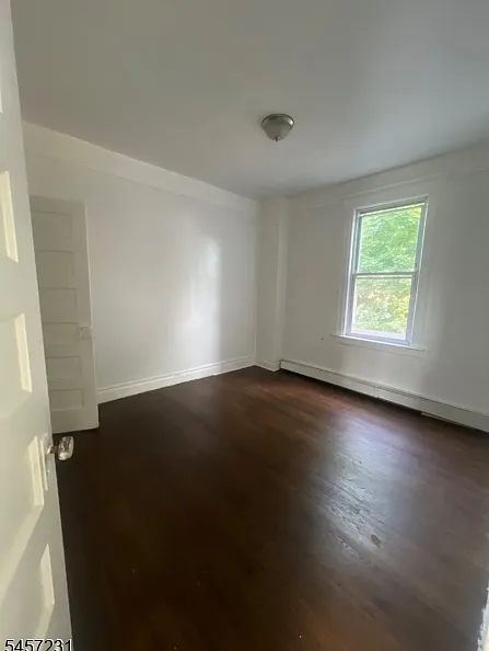 4 bed, 1.0 bath, $2,000 — Photo 3