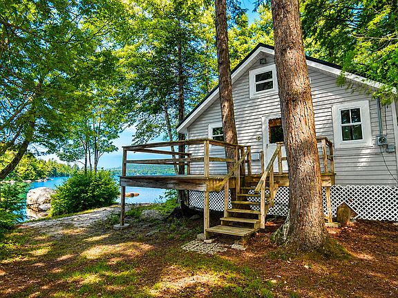 2nd image of 958 Old Ferry Road