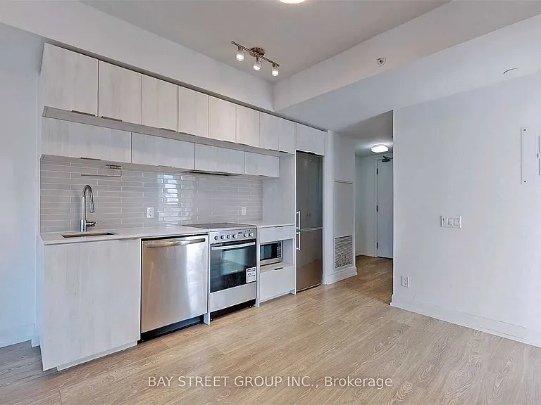 181 Dundas St E #4311 — Photo 12