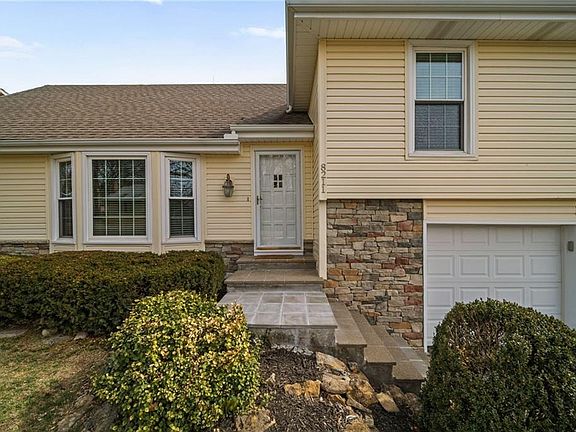 3rd image of 8211 Caenen Lake Rd