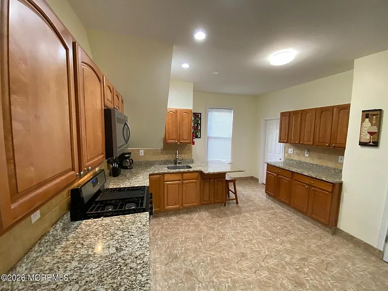 95 Cooper Ave #1 — Photo 5