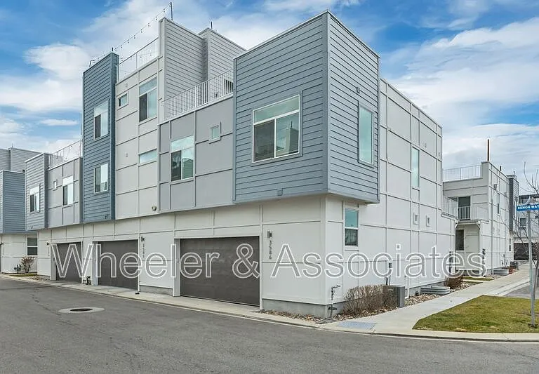 3586 S Xenon Dr — Photo 1